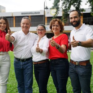 10-VANESSA ALCALDESA Y VICE ALCADES Y REGIDORES